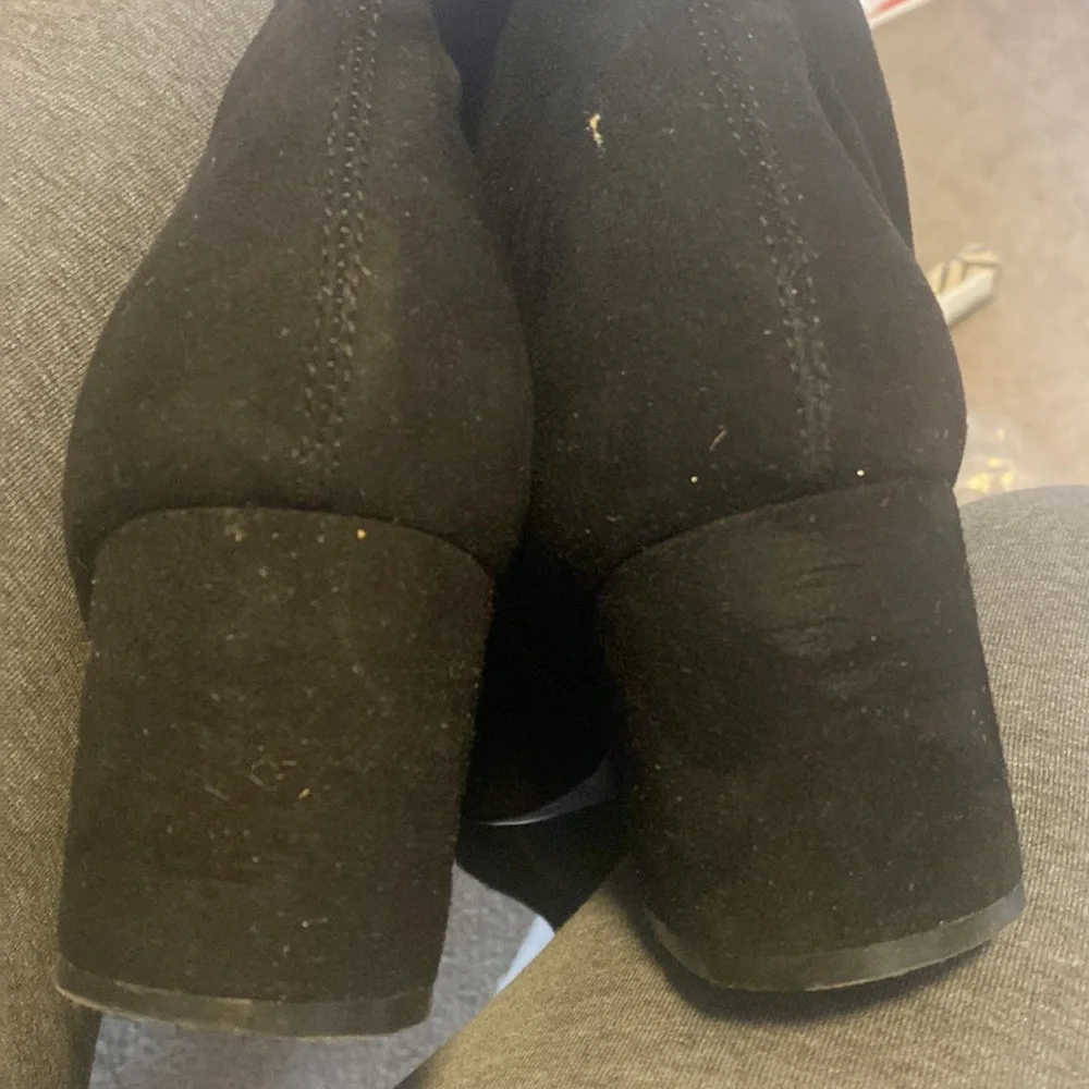 PRE-OWNED STEVE MADDEN BRINKLEY OVER THE KNEE STRETCH BOOT
